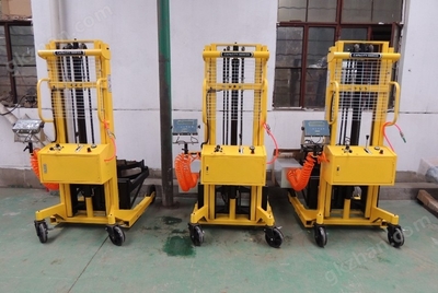 DCS-HT-Y-300公斤油桶倒料秤、抱式倒桶秤价格与防爆油桶配料秤全解析